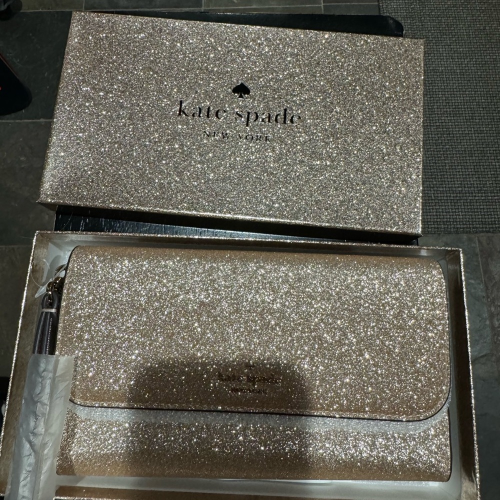 Kate Spade ♠️ Gold Glimmer Medium Flap Wallet/Wristlet - Picture 3 of 6